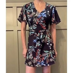Stylestalker Avalon A-Line Mini Dress in Black Floral Print Size Small